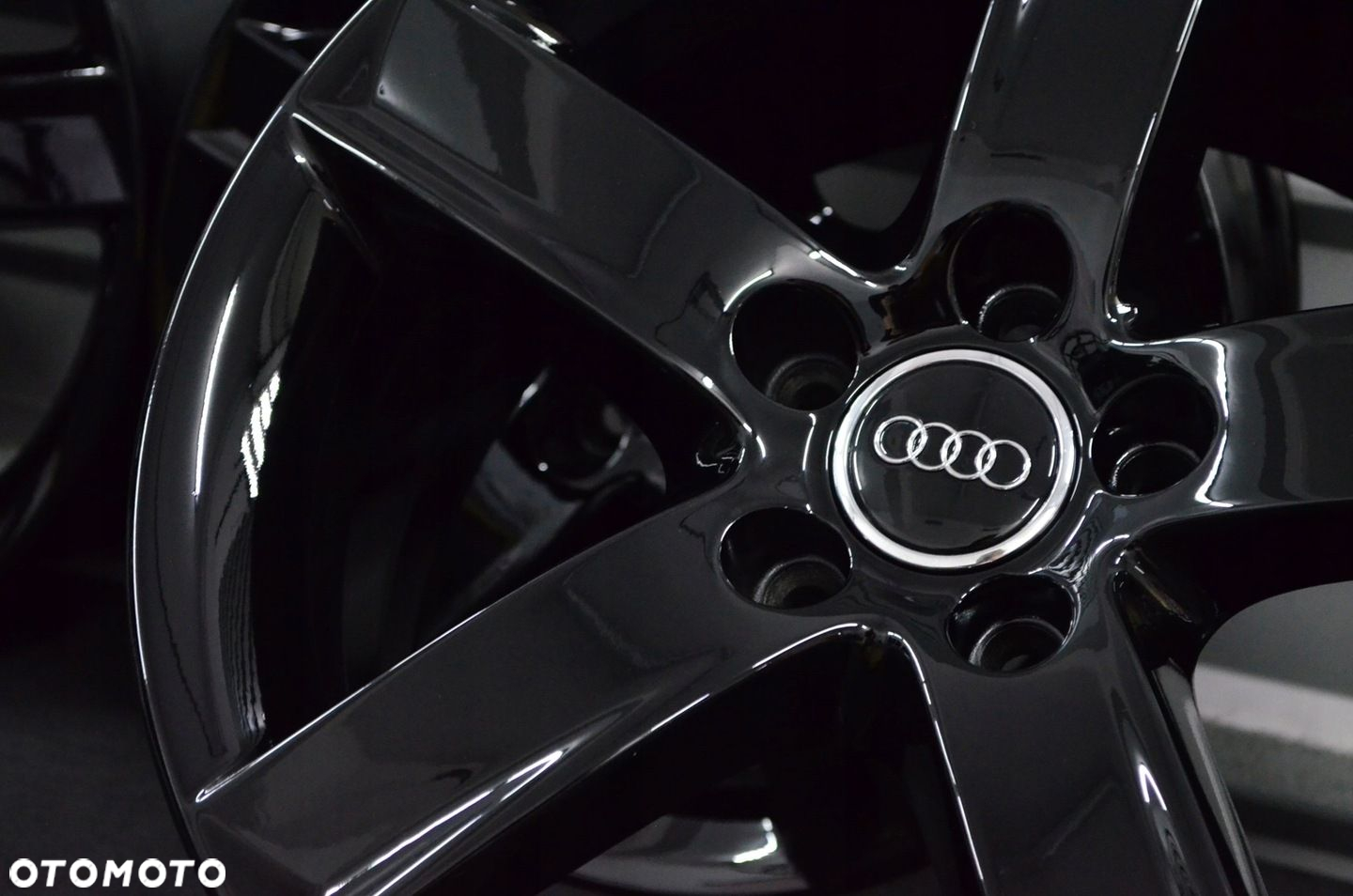 Felgi 5x112 R17 Audi A3 8p a4 b6 b7 b8 b9 a6 Q3 S-Line - 4