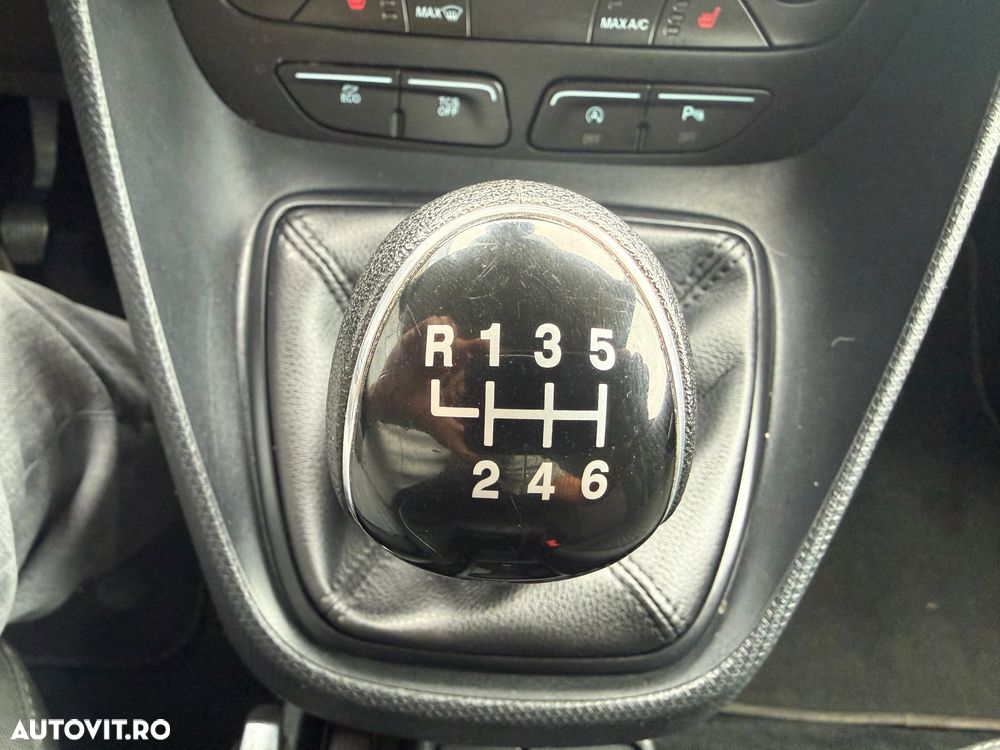 Ford Transit Connect 1.5 EcoBlue 120CP 6MT Kombi L2 Titanium - 34