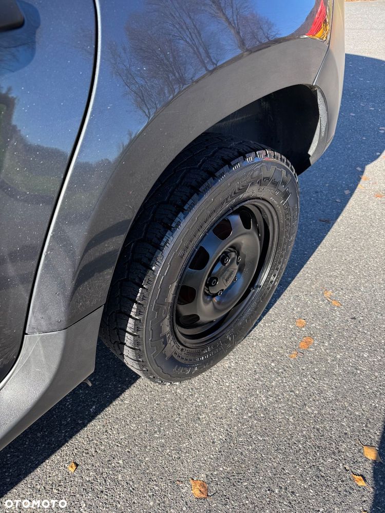 Dacia Duster 1.6 SCe Blackshadow 4x4 S&S - 33