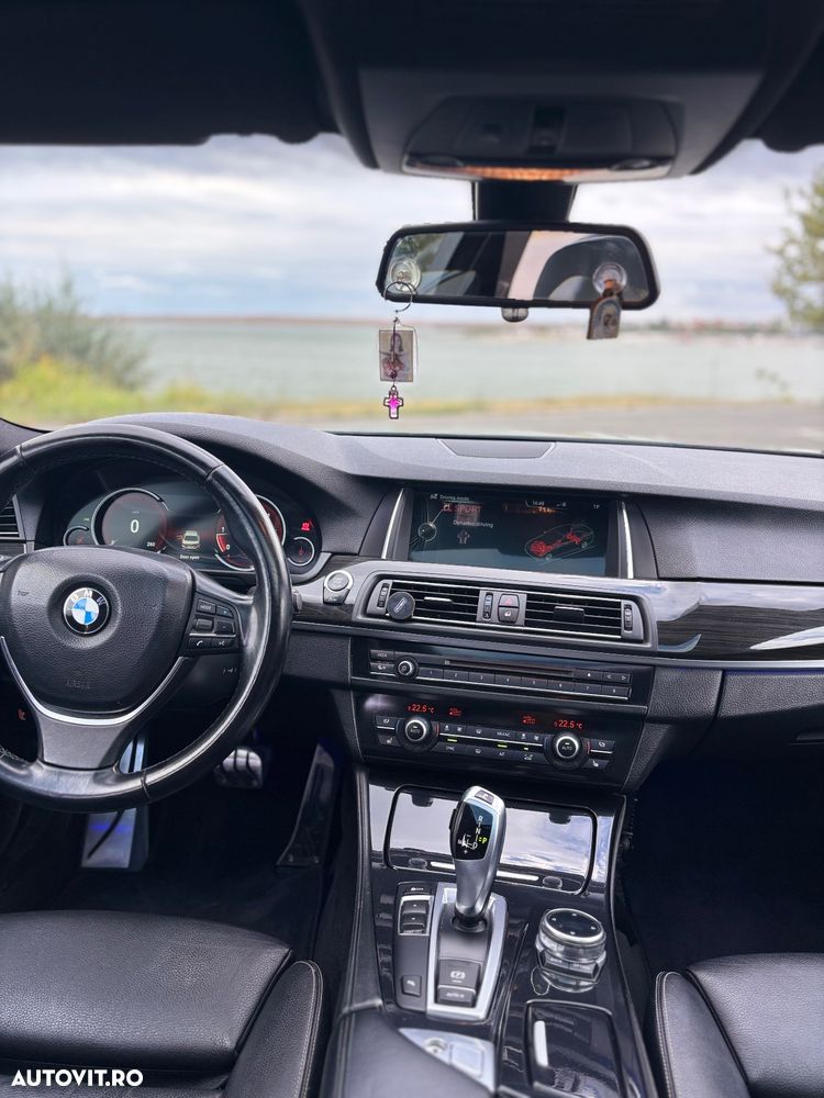 BMW Seria 5 520d Aut. Luxury Line - 7