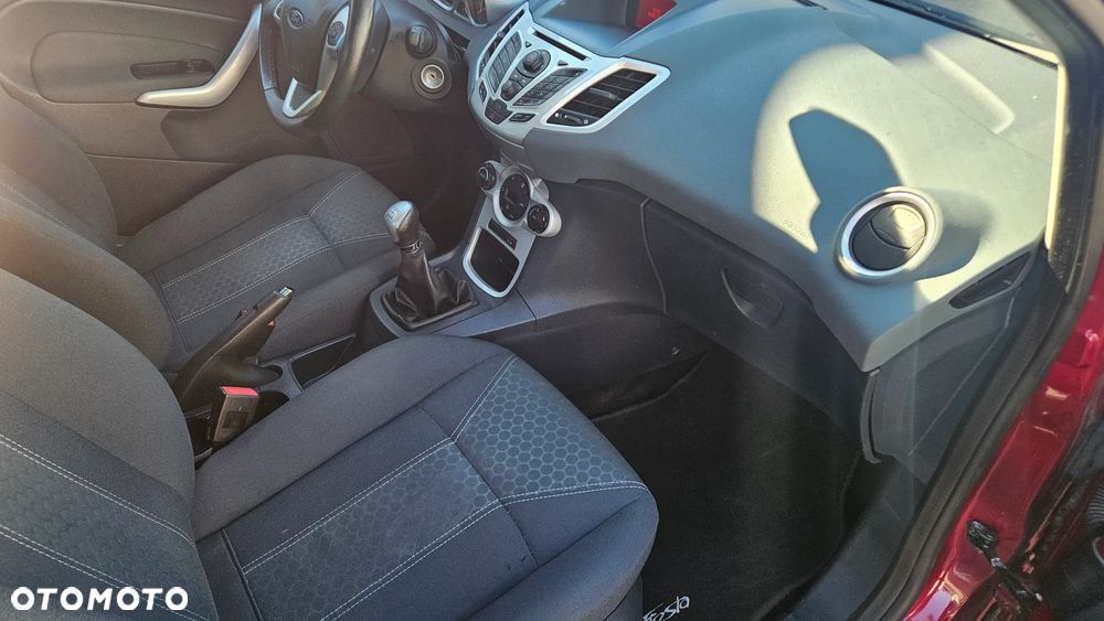 Ford Fiesta 1.4 Trend - 12