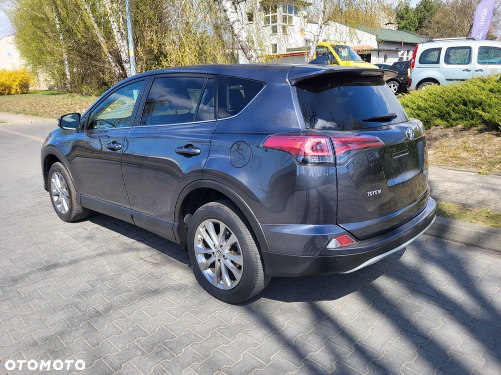Toyota RAV4 - 4