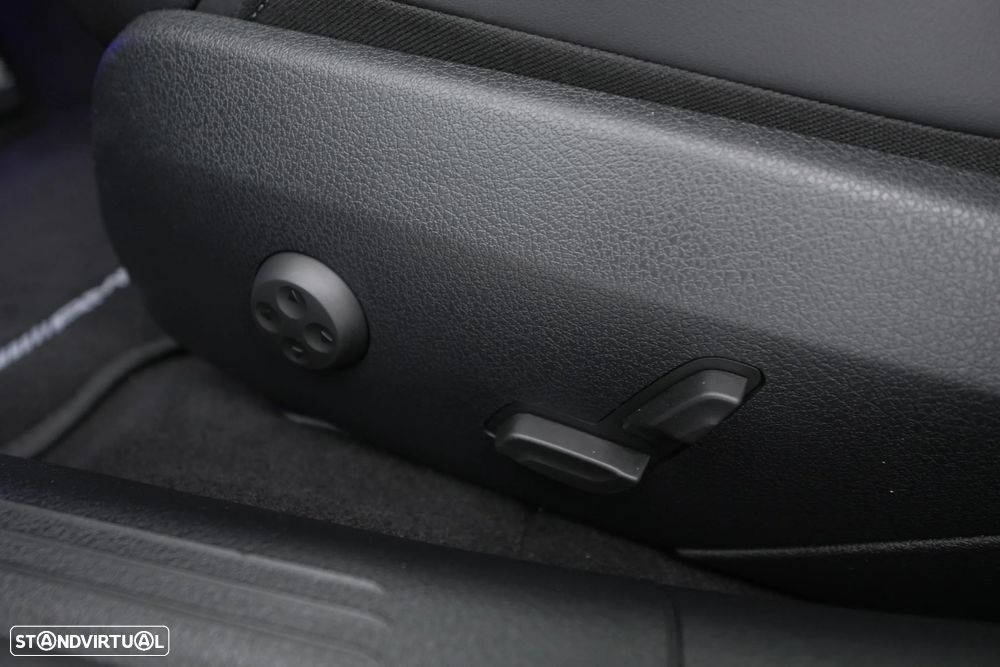 Mercedes-Benz C 300 de AMG Line - 24