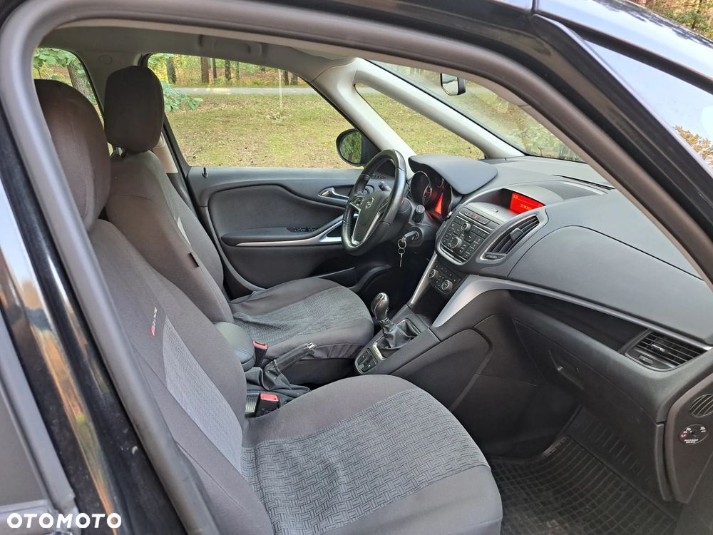 Opel Zafira Tourer 1.4 Turbo Edition - 20