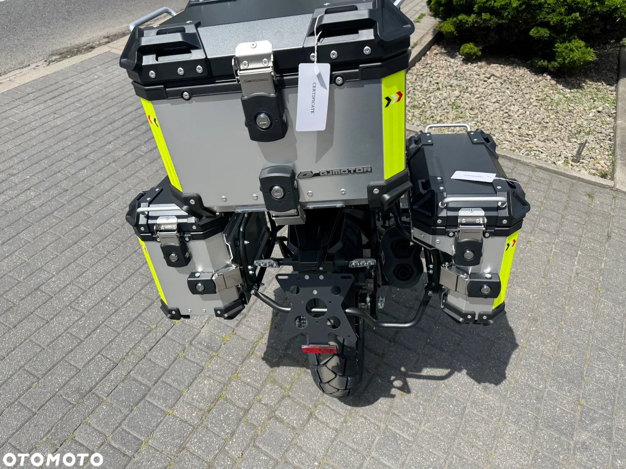 QJMOTOR SRT 600SX - 4