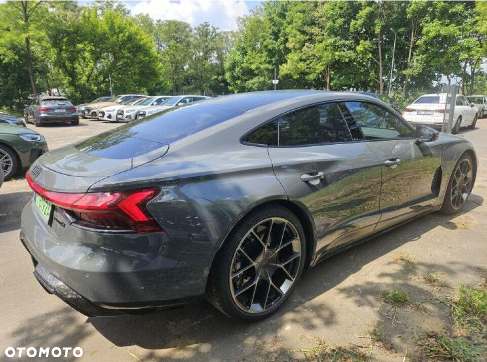 Audi e-tron GT - 12