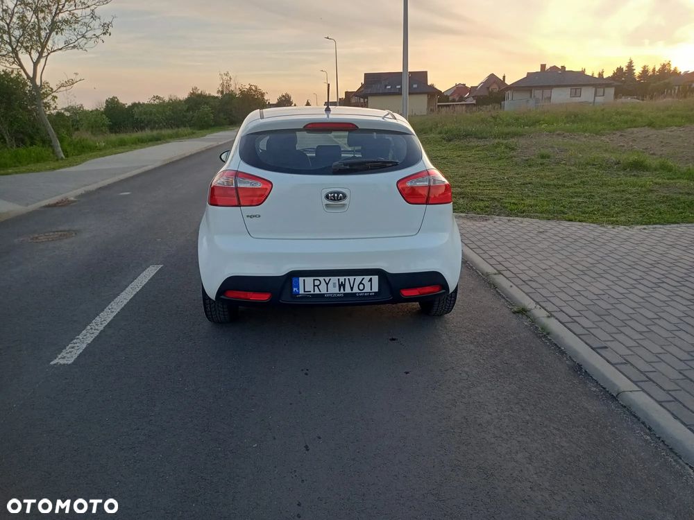 Kia Rio 1.2 Attract - 9