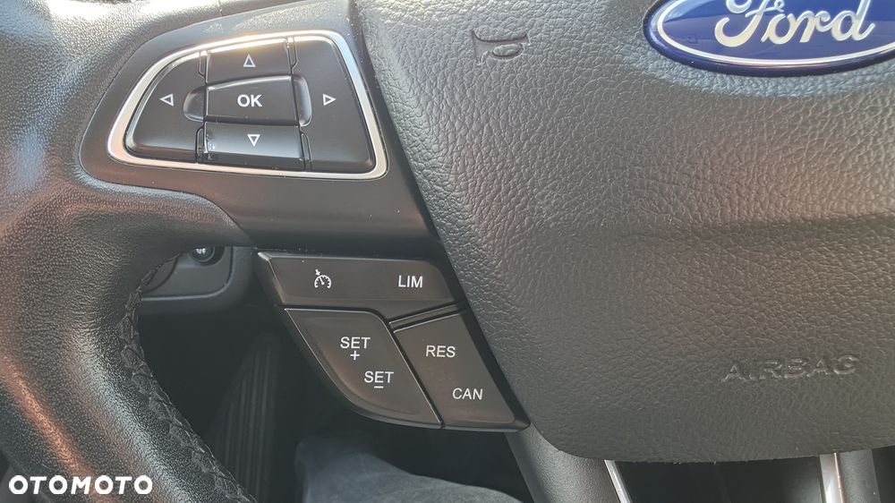 Ford Kuga 2.0 TDCi 2x4 Titanium - 21