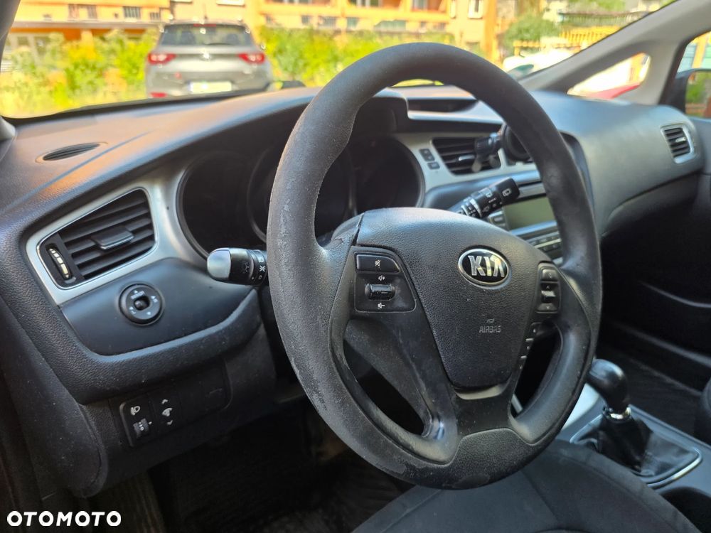 Kia Ceed 1.4 M - 11