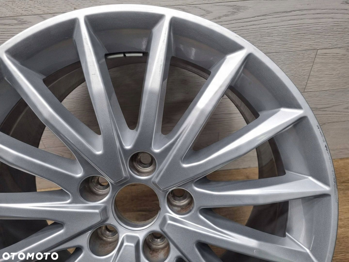 Felga Audi A4 S4 B9 E 7.5Jx17H2 Et29 5x112 8W9601025A - 6