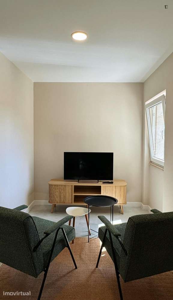 Quarto - localizado em Norton de Matos Coimbra - Grande imagem: 5/11