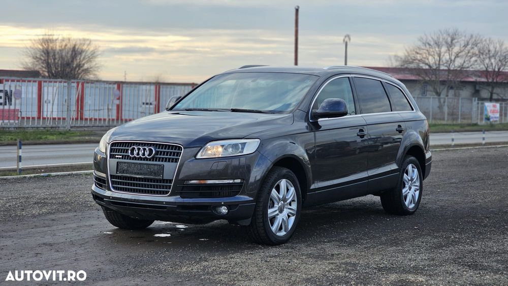 Audi Q7 - 1