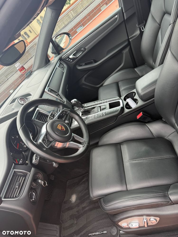 Porsche Macan - 10