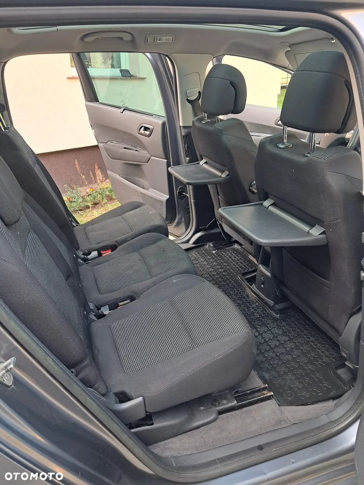 Peugeot 5008 - 11