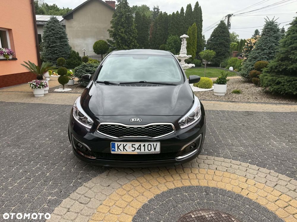 Kia Ceed 1.4 CVVT Dream-Team Edition - 2