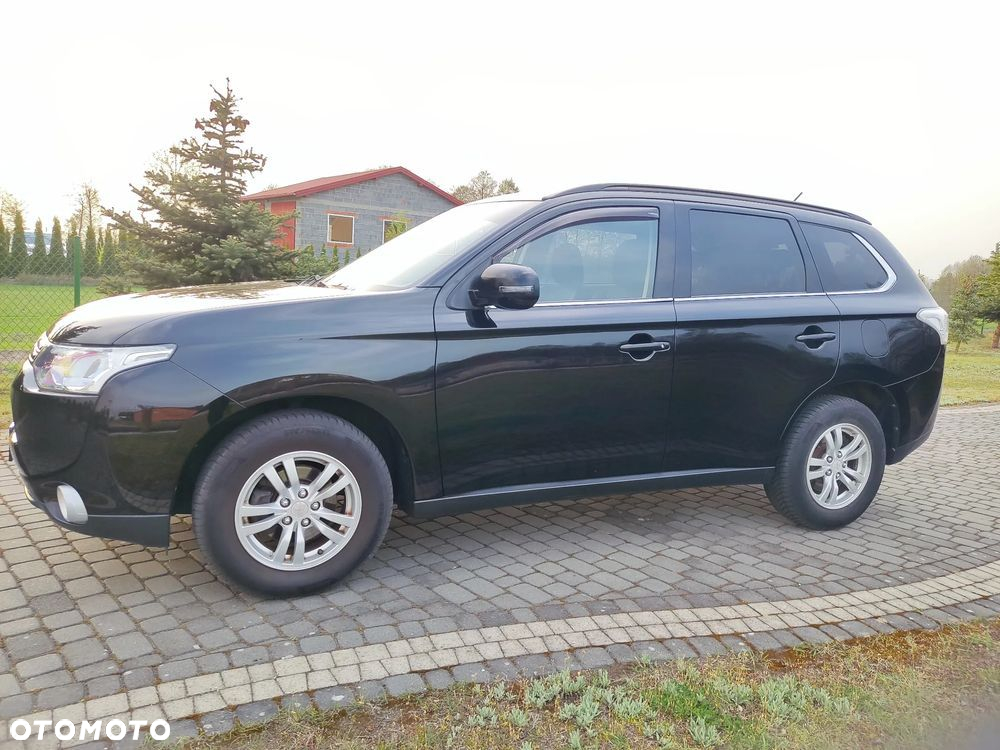 Mitsubishi Outlander 2.0 2WD Invite - 2