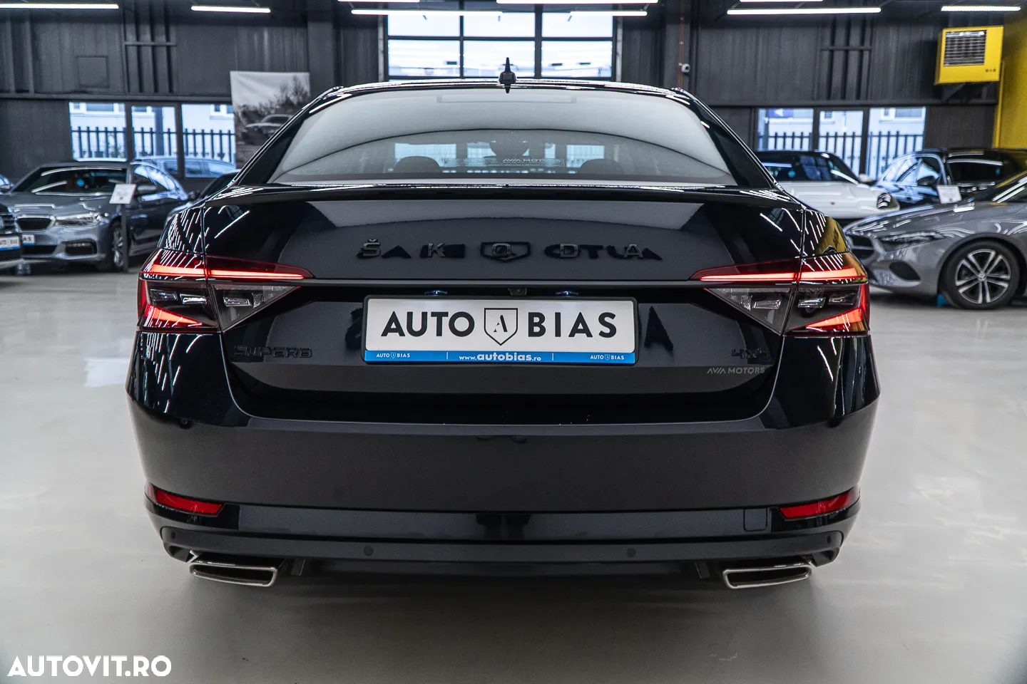 Skoda Superb 2.0 TSI 4X4 DSG Sportline - 25