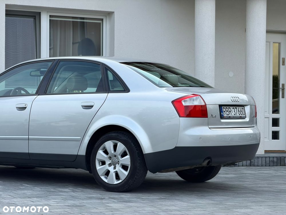 Audi A4 Limousine - 12