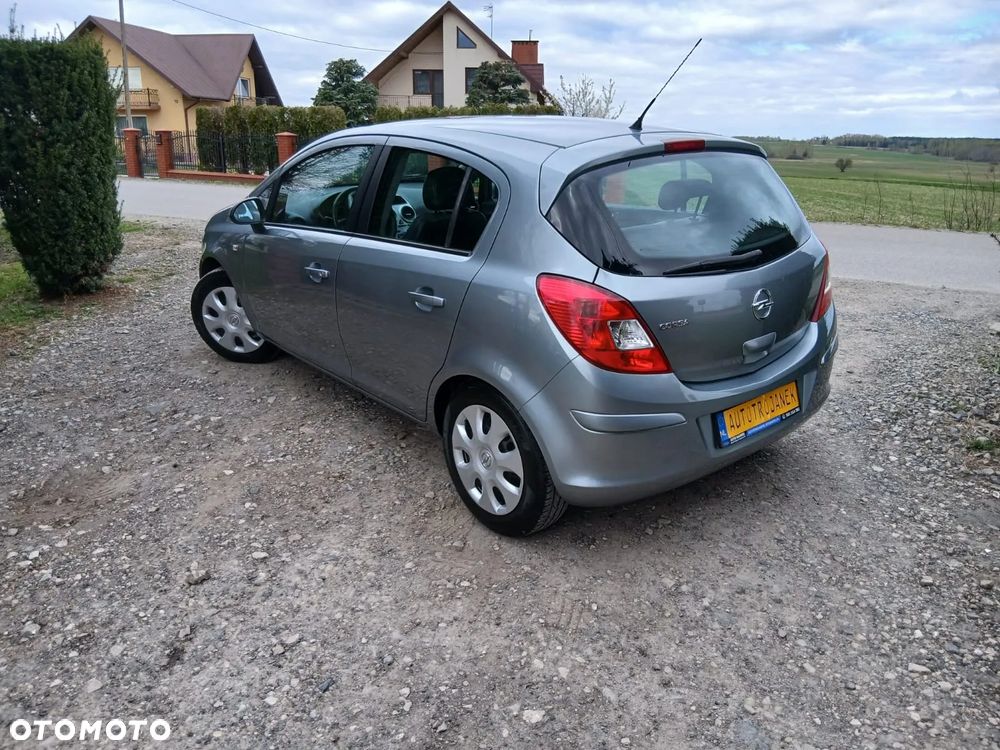 Opel Corsa 1.2 16V Enjoy - 4