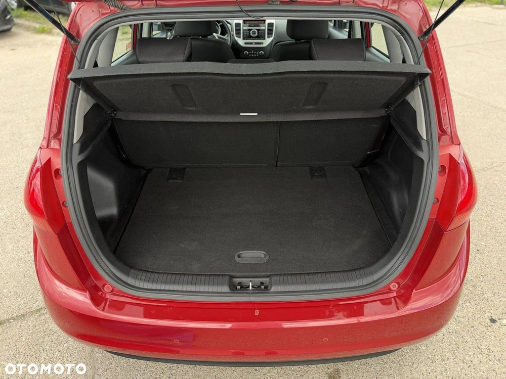 Kia Venga - 29