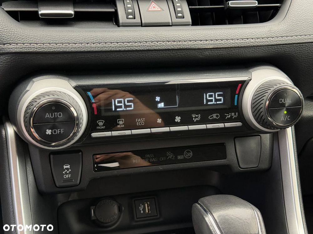 Toyota RAV4 2.5 Hybrid Comfort 4x2 - 18