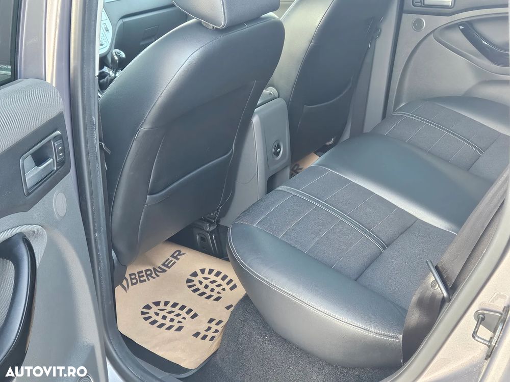 Ford Kuga S 2.0 TDCi 4x4 Plus Editionsmodell - 17