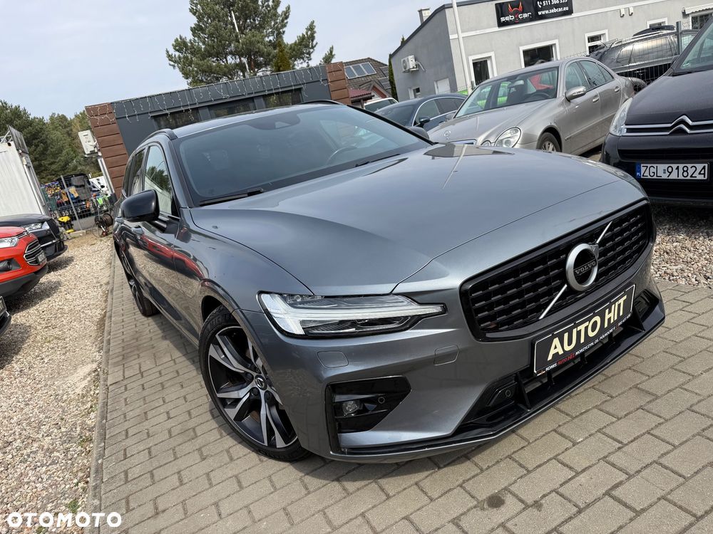 Volvo V60 D3 R-Design - 1