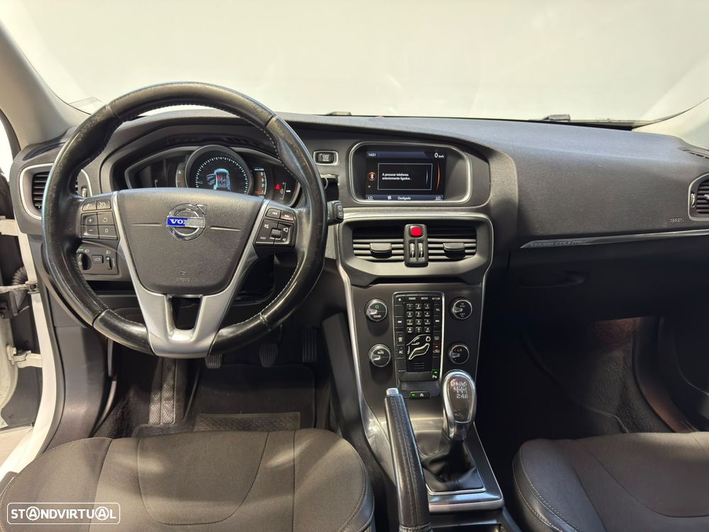 Volvo V40 1.6 D2 Eco Momentum - 26