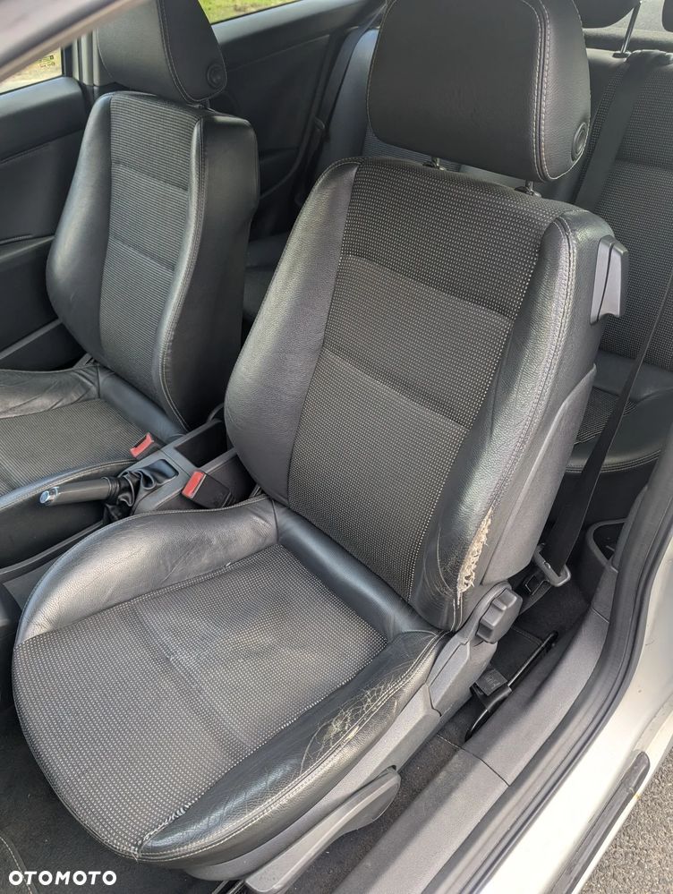 Opel Astra 1.9 CDTI Cosmo - 21
