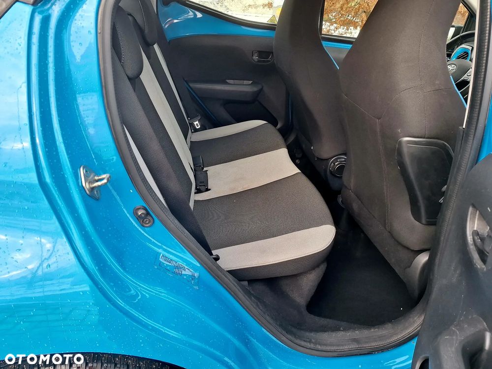 Toyota Aygo x-trend - 12