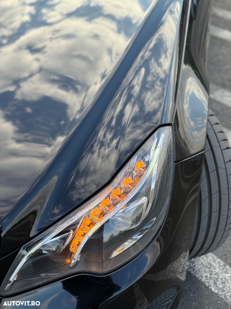Mercedes-Benz E - 9