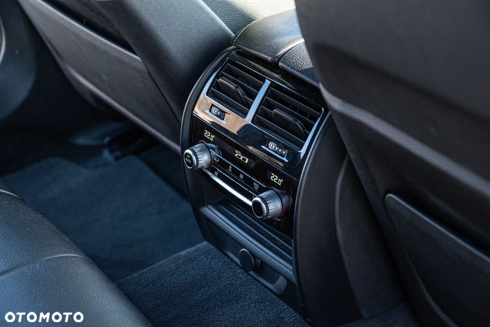 BMW Seria 5 540i xDrive - 12