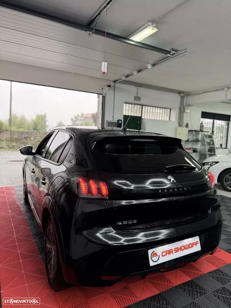 Peugeot e-208 Allure - 7