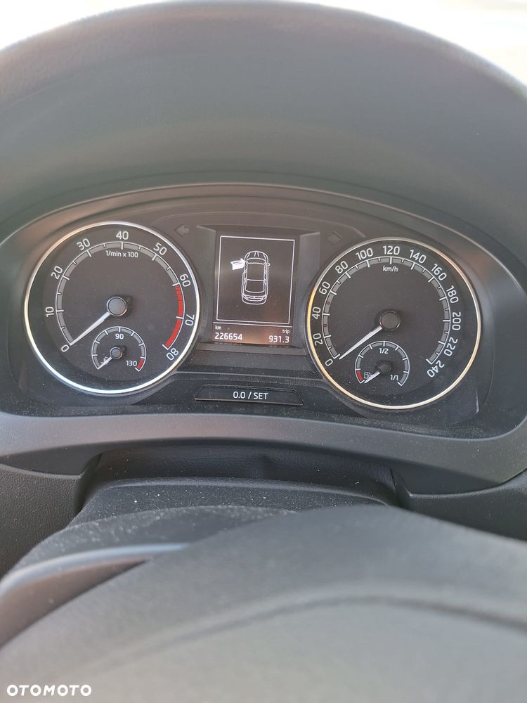 Skoda RAPID 1.0 TSI Ambition - 5
