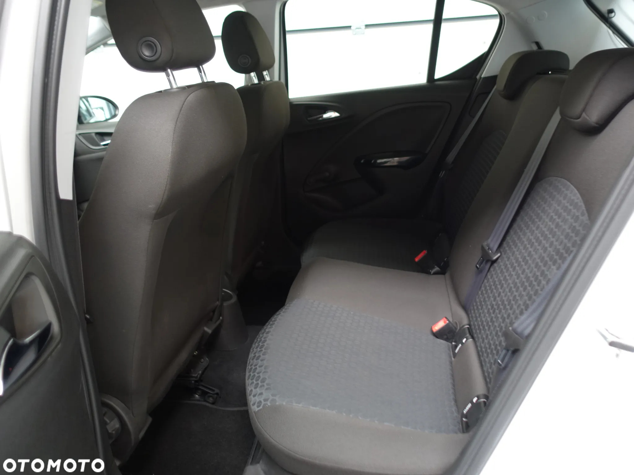 Opel Corsa 1.4 Enjoy - 12
