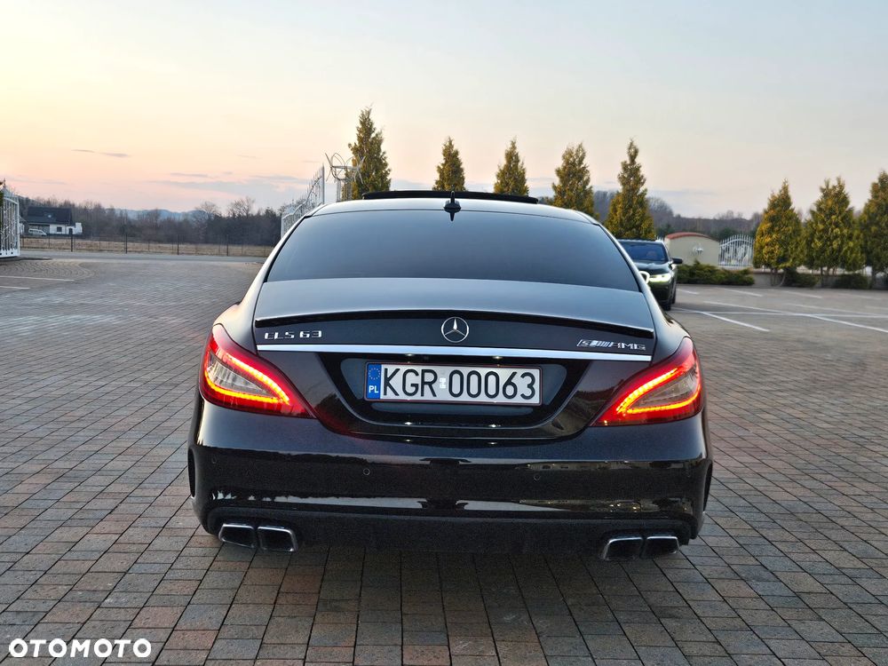 Mercedes-Benz CLS - 13