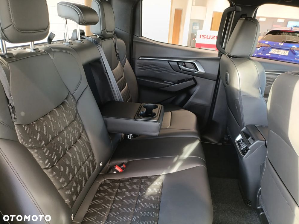 Isuzu D-Max 1.9 DC LSX - 11