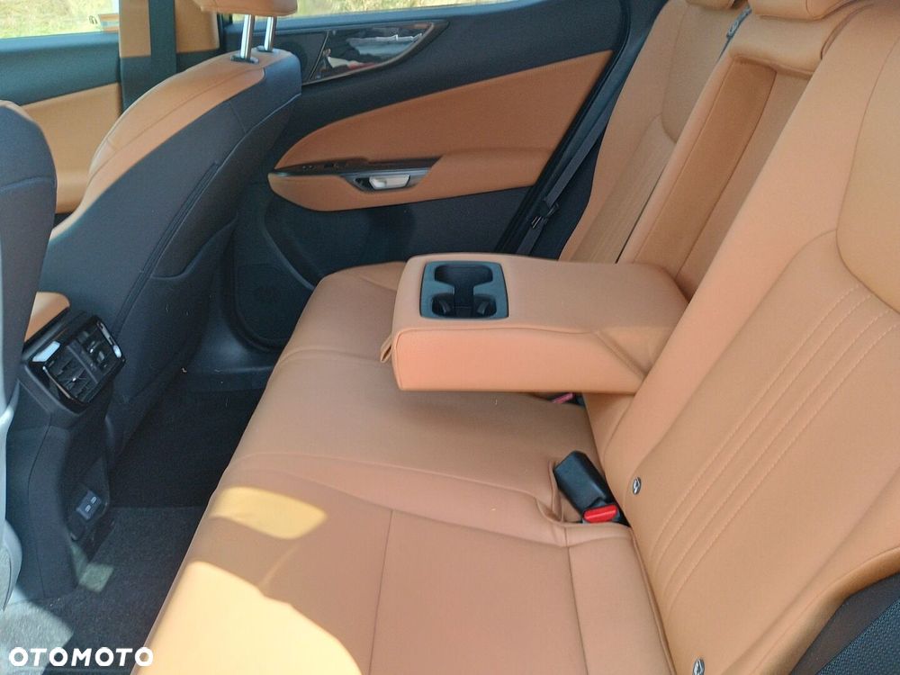 Lexus NX 350h Prestige AWD - 16