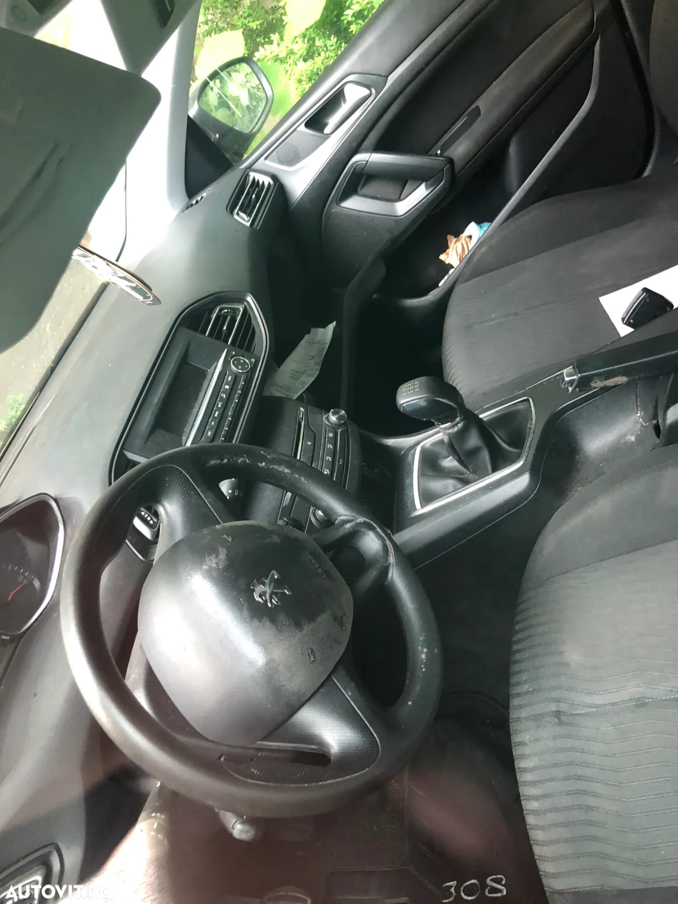 Dezmembrez Peugeot 308 break HDI 2016 alb - 6