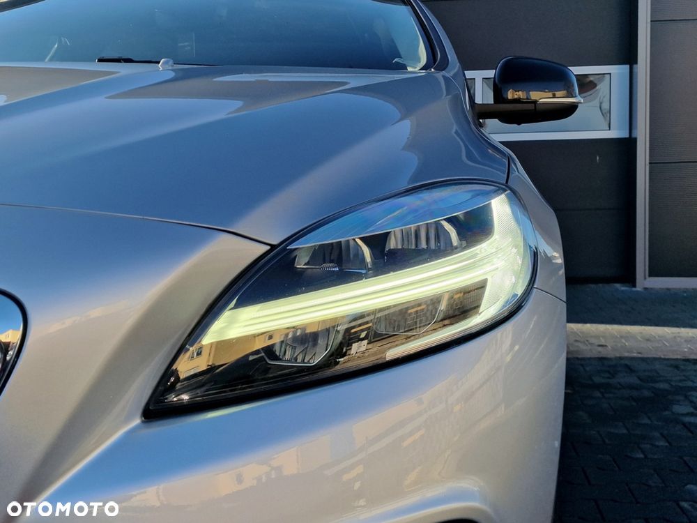 Volvo V40 Cross Country D2 Geartronic Momentum - 8