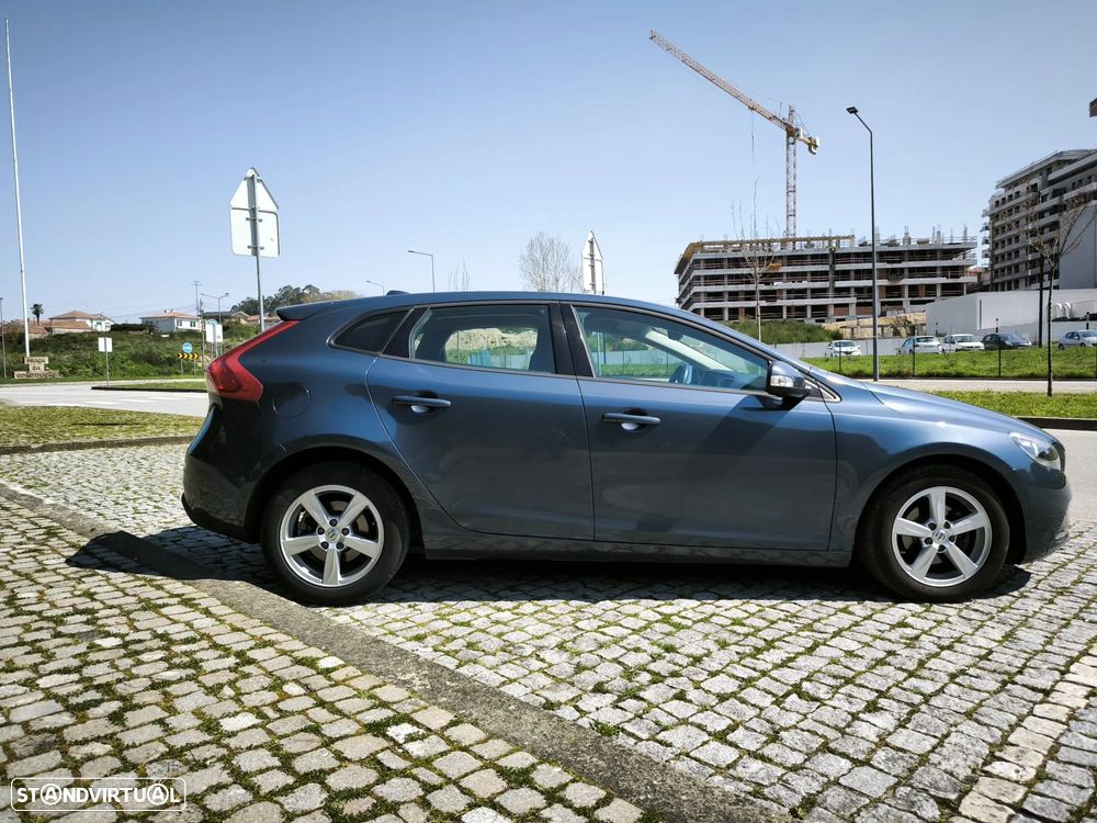 Volvo V40 2.0 D2 Kinetic - 9