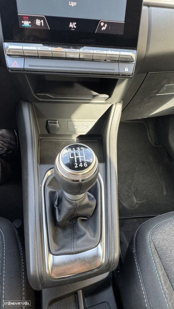 Renault Captur 1.0 TCe Techno Bi-Fuel - 22