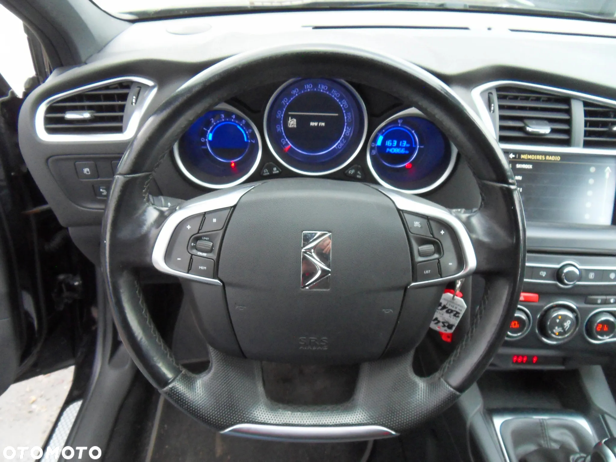 Citroën DS4 e-HDi 115 Urban Show - 16
