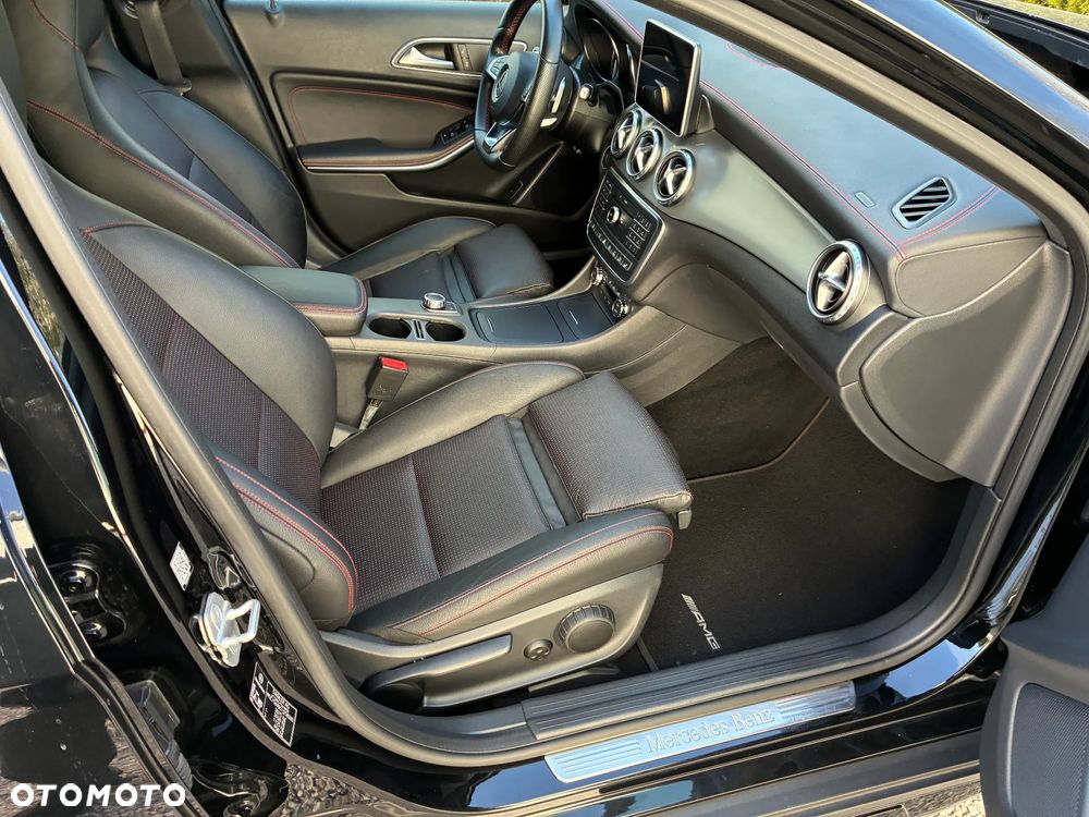Mercedes-Benz GLA 220 d 4Matic 7G-DCT AMG Line - 31