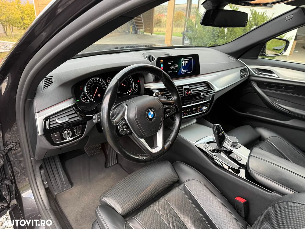 BMW Seria 5 520d xDrive AT - 13