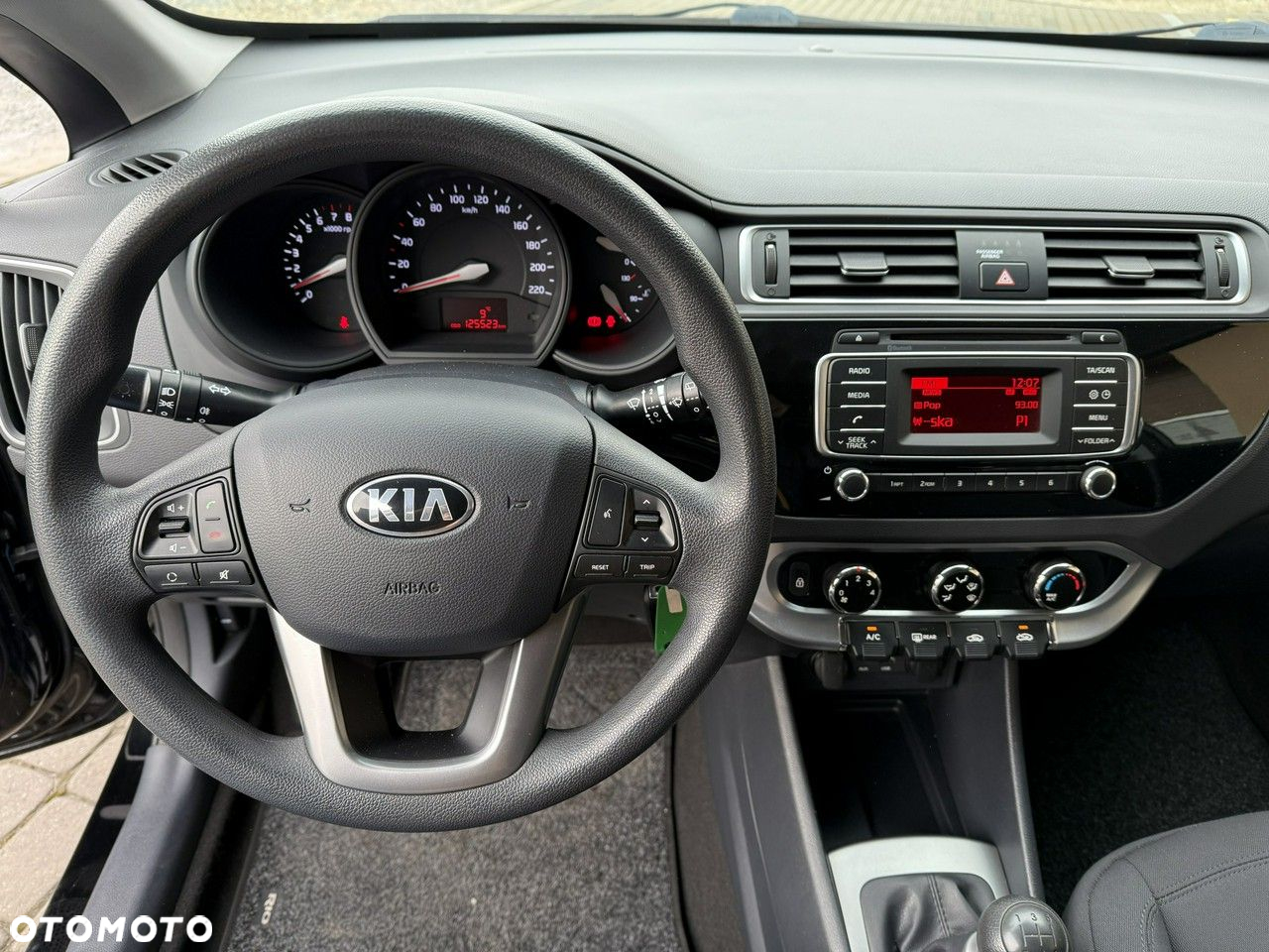 Kia Rio - 11