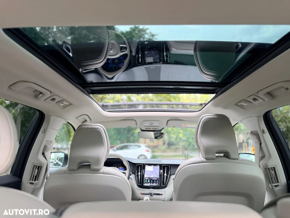 Volvo XC 60 B4 D AWD Ultimate Bright - 10