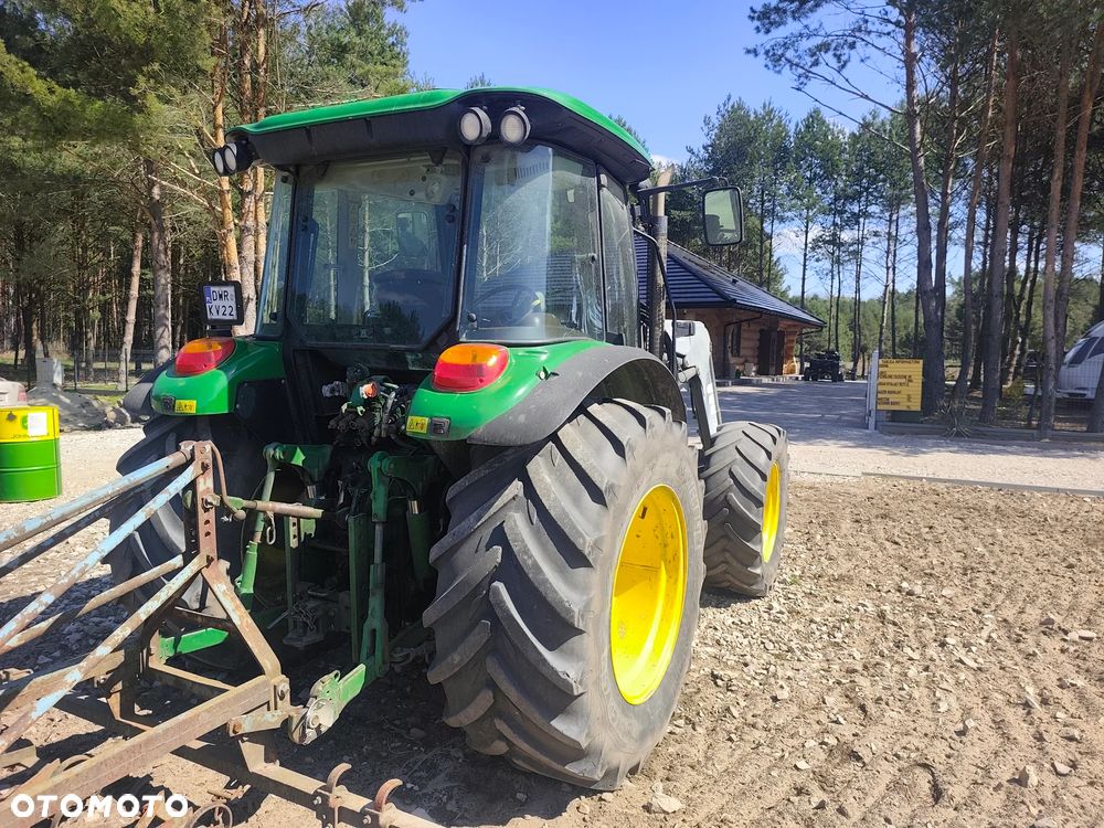John Deere 5820 - 4