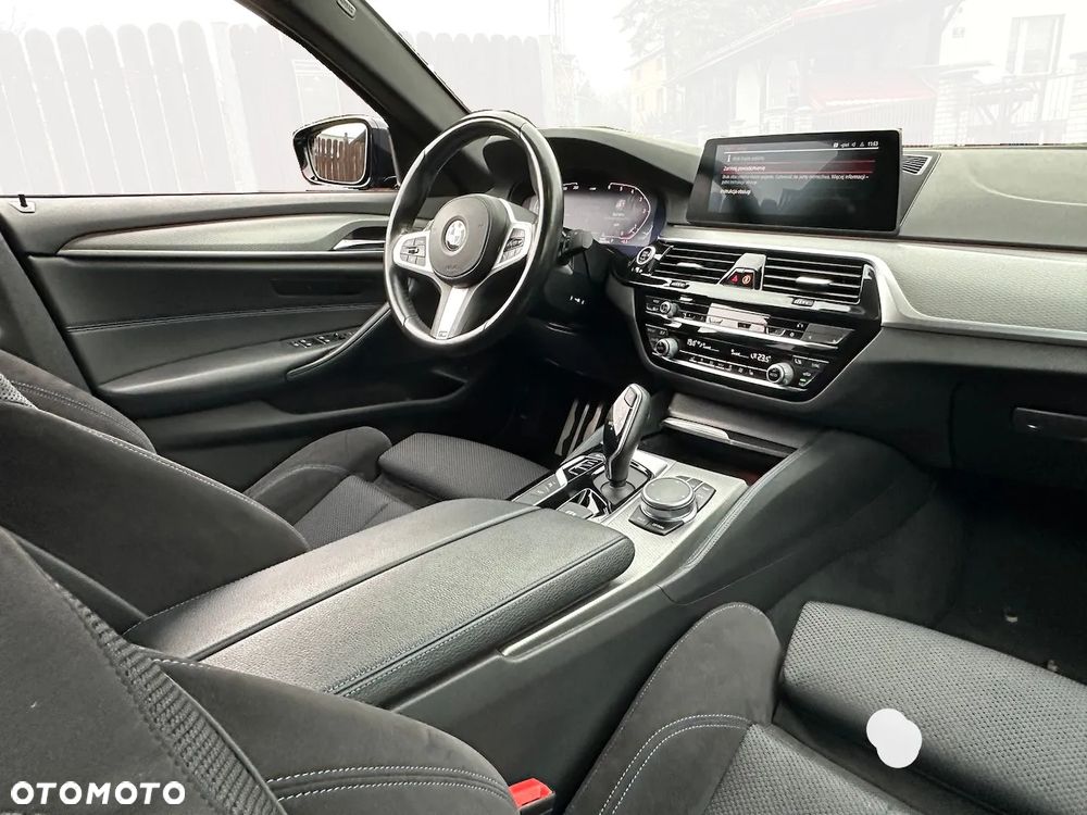 BMW Seria 5 520d xDrive M Sport sport - 10