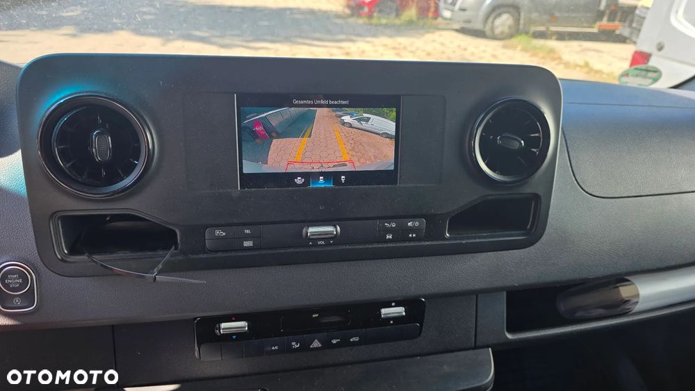 Mercedes-Benz SPRINTER - 11